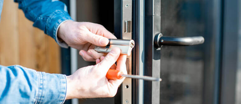 Commercial Locksmith Kingsview Village